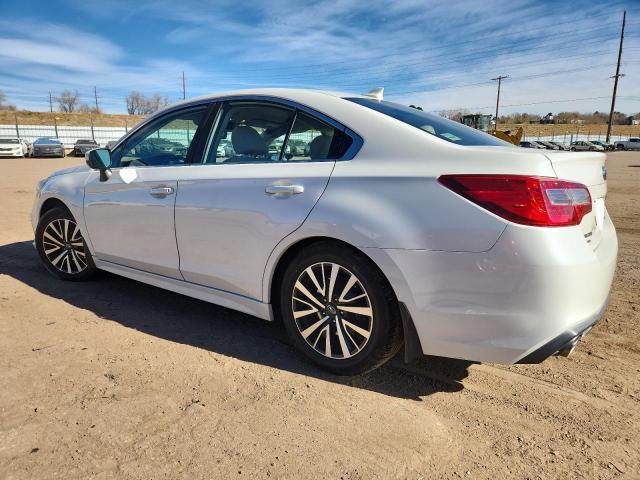 Subaru Legacy 2.5i Premium Image 3