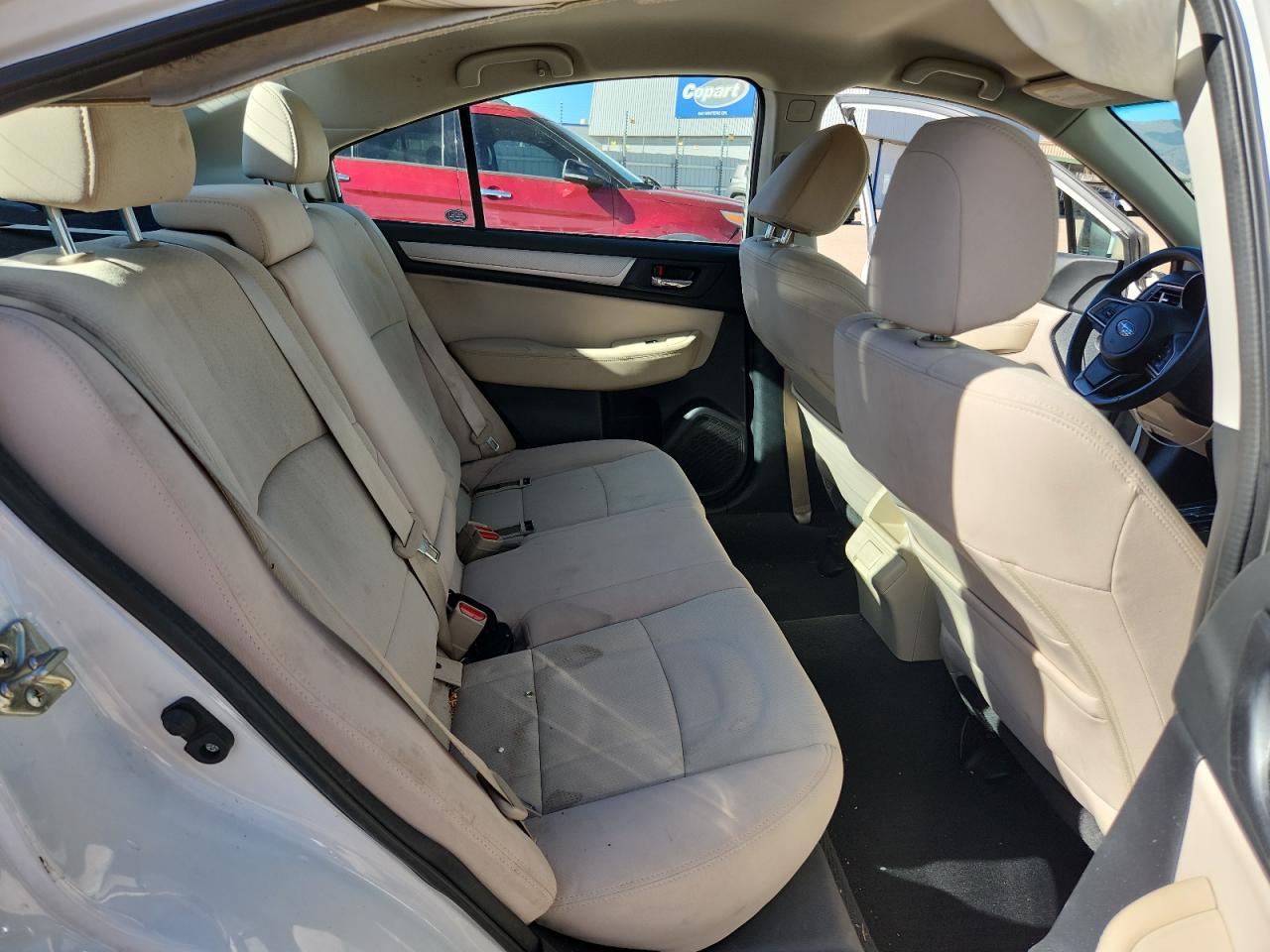 Subaru Legacy 2.5i Premium Image 10