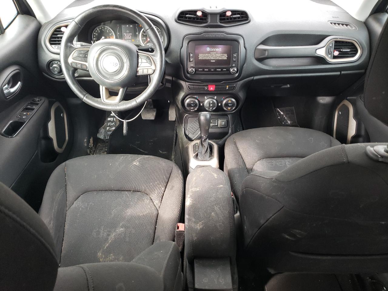 Jeep Renegade Latitude Image 9