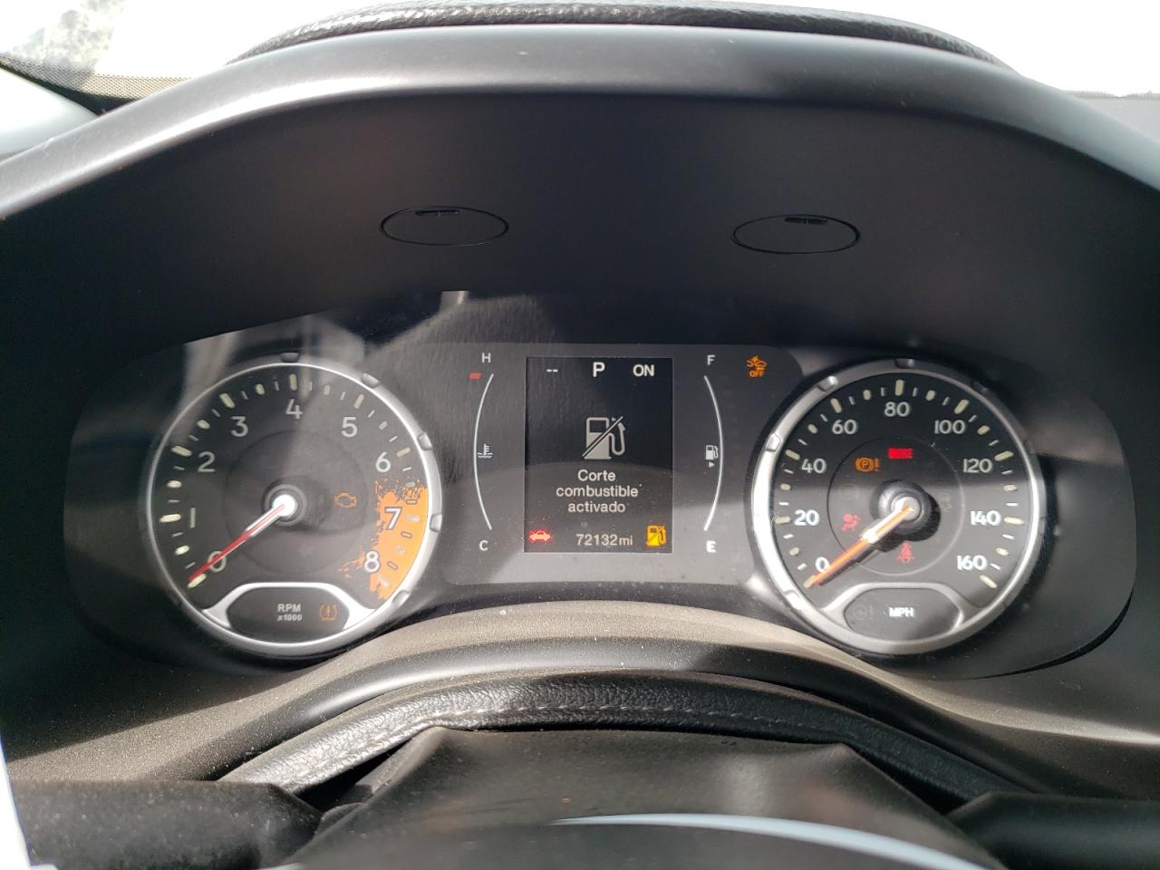 Jeep Renegade Latitude Image 2