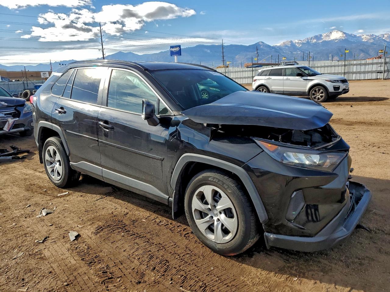 Toyota RAV4 Le Image 2