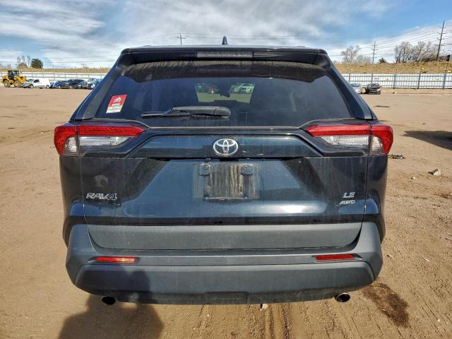 Toyota RAV4 Le Image 5