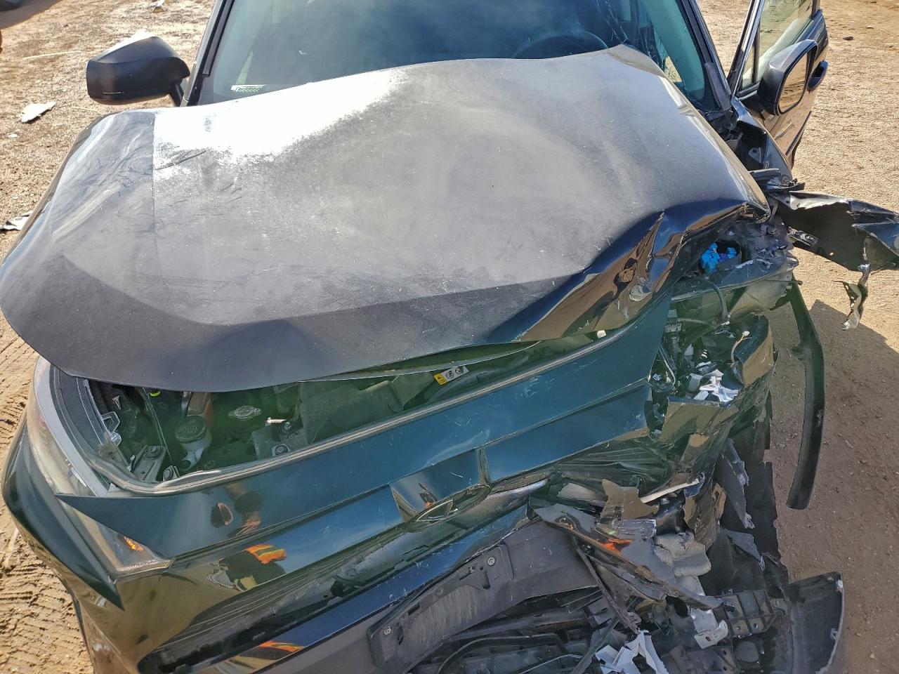 Toyota RAV4 Le Image 13