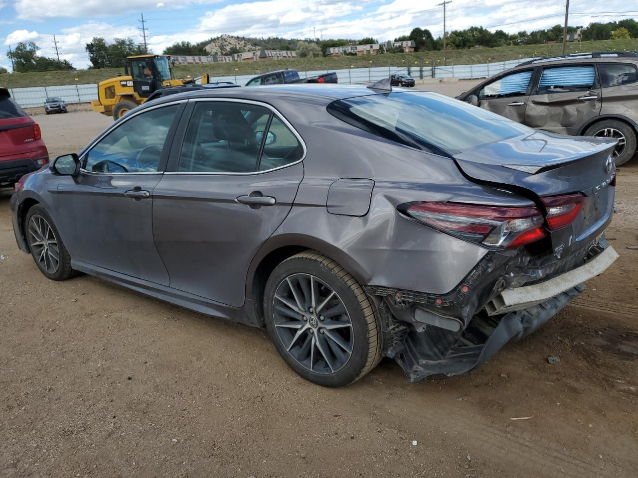 Toyota Camry Se Image 12