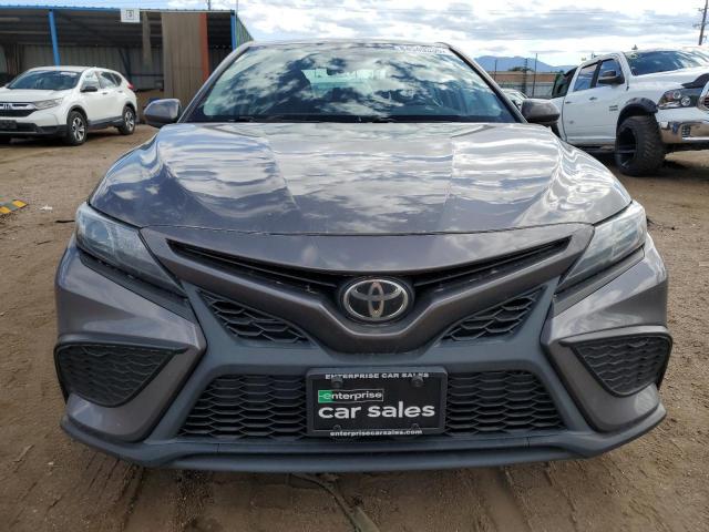 Toyota Camry Se Image 5