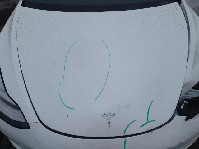 Tesla Model 3 Image 9