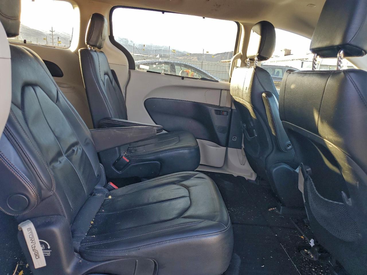 Chrysler Pacifica Touring L Image 13