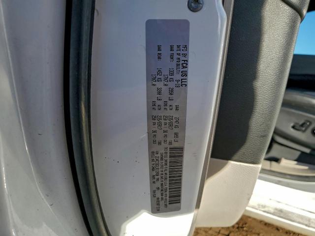 Chrysler Pacifica Touring L Image 2