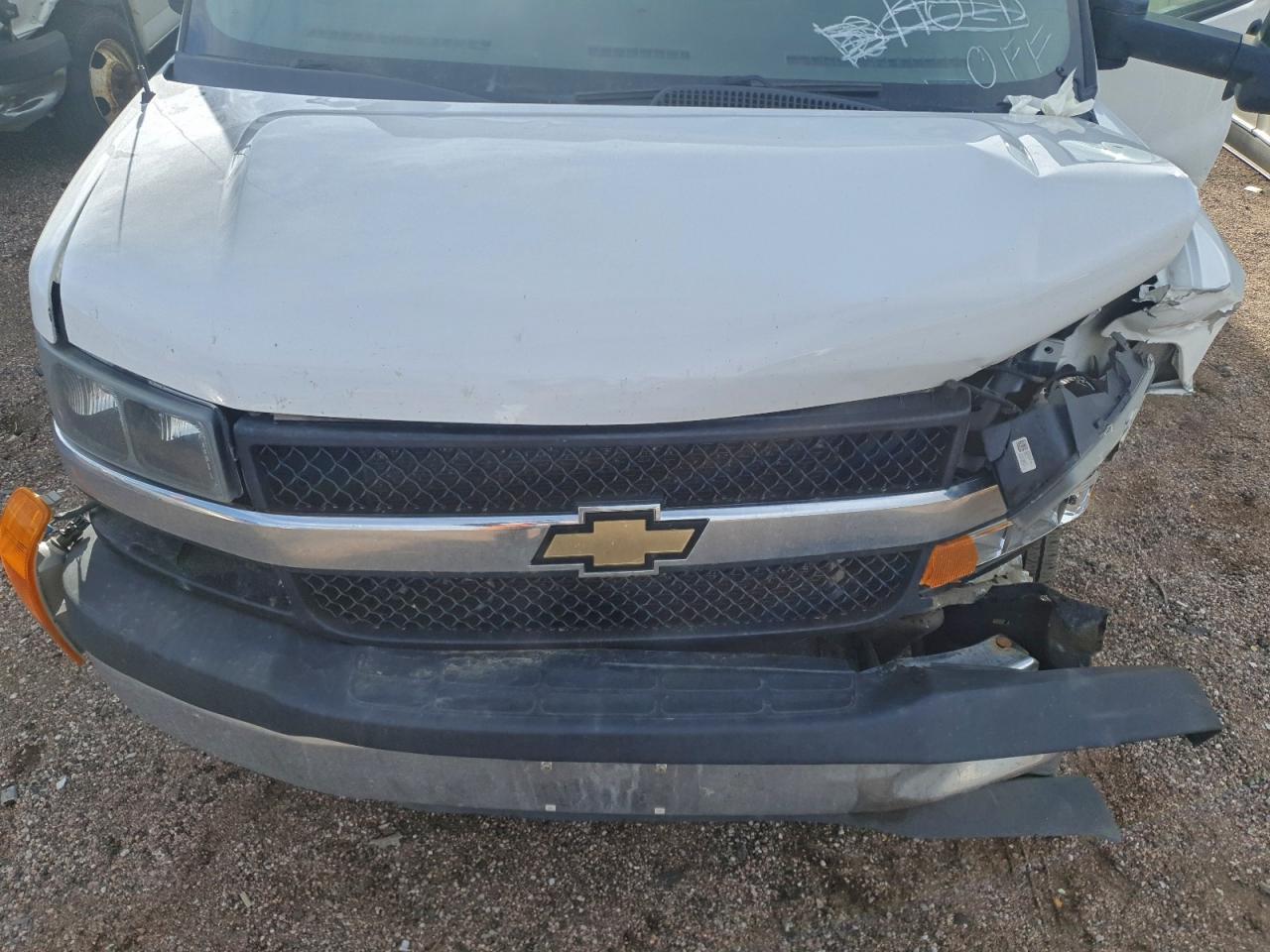 Chevrolet Express Image 11