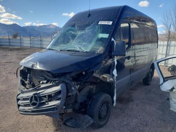  Salvage Mercedes-Benz Sprinter