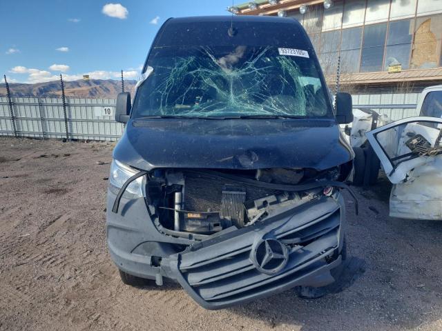 Mercedes-Benz Sprinter 2500 Image 8