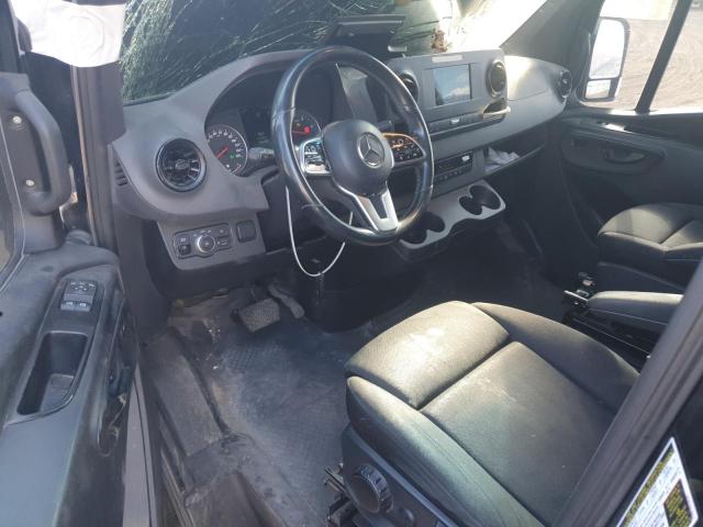 Mercedes-Benz Sprinter 2500 Image 11