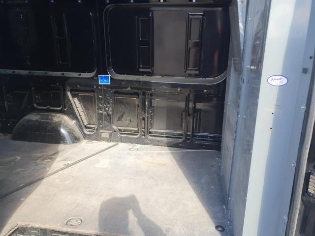 Mercedes-Benz Sprinter 2500 Image 13