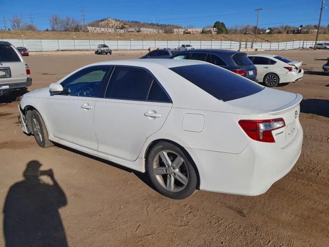 Toyota Camry L Image 2