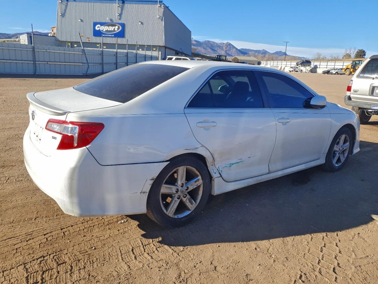 Toyota Camry L Image 12