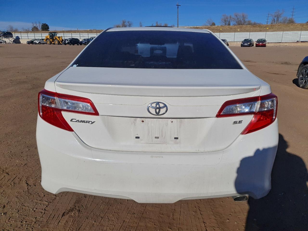 Toyota Camry L Image 3