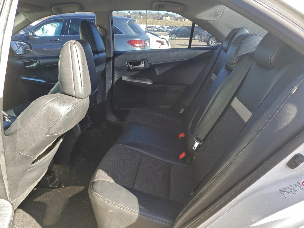 Toyota Camry L Image 5