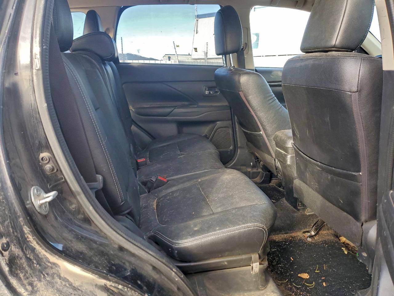 Mitsubishi Outlander Gt Image 9