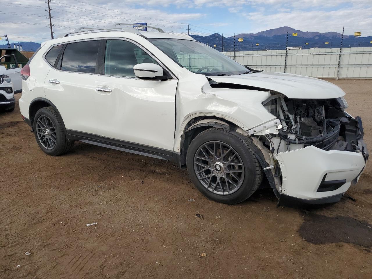 Nissan Rogue S Image 9