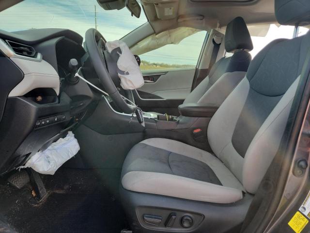 Toyota RAV4 Xle Image 6