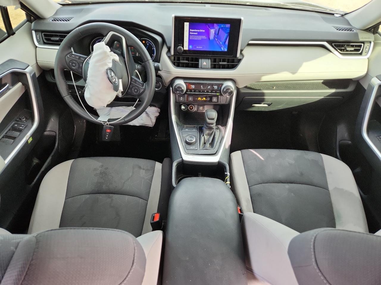 Toyota RAV4 Xle Image 7