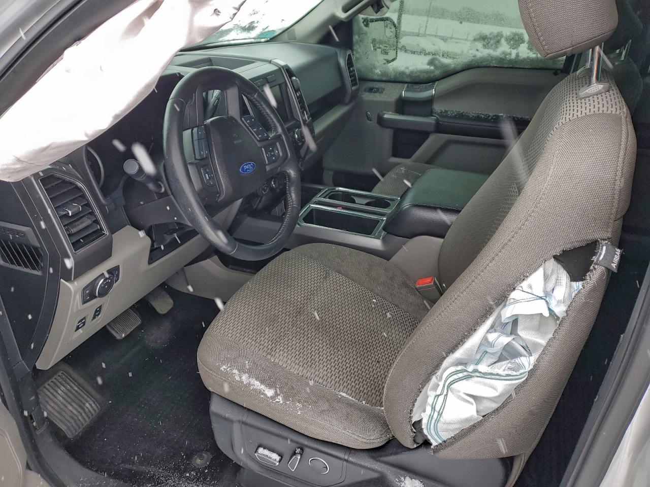 Ford F-150 Supercrew Image 3