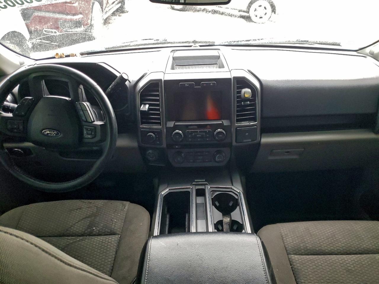 Ford F-150 Supercrew Image 6