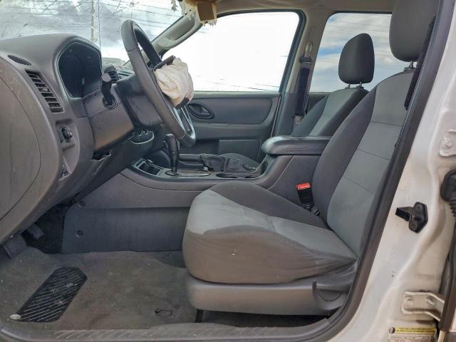 Ford Escape Xls Image 11