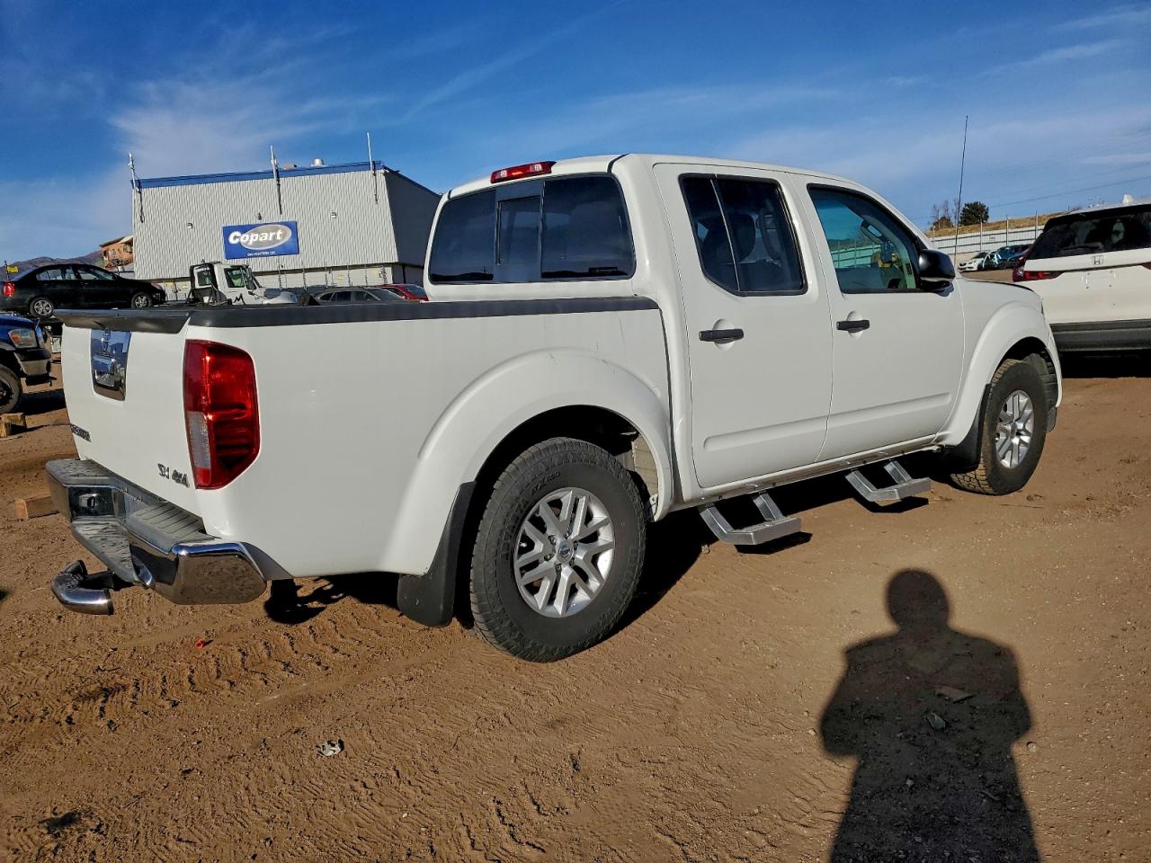 Nissan Frontier S Image 2