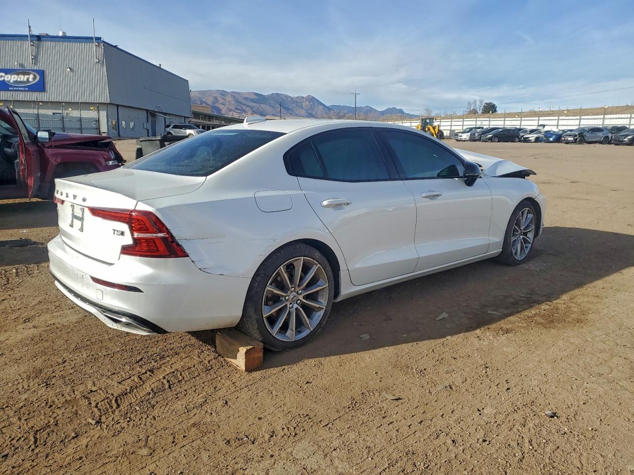 Volvo S60 T5 Momentum Image 12