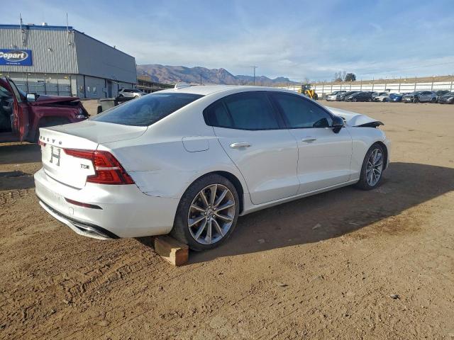 Volvo S60 T5 Momentum Image 12