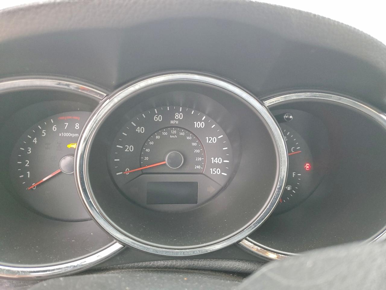 Kia Sorento Base Image 8