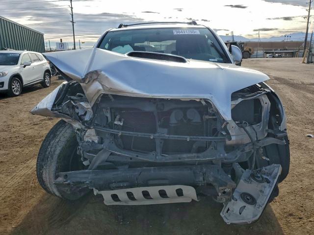 Toyota 4Runner Sr5 Image 9