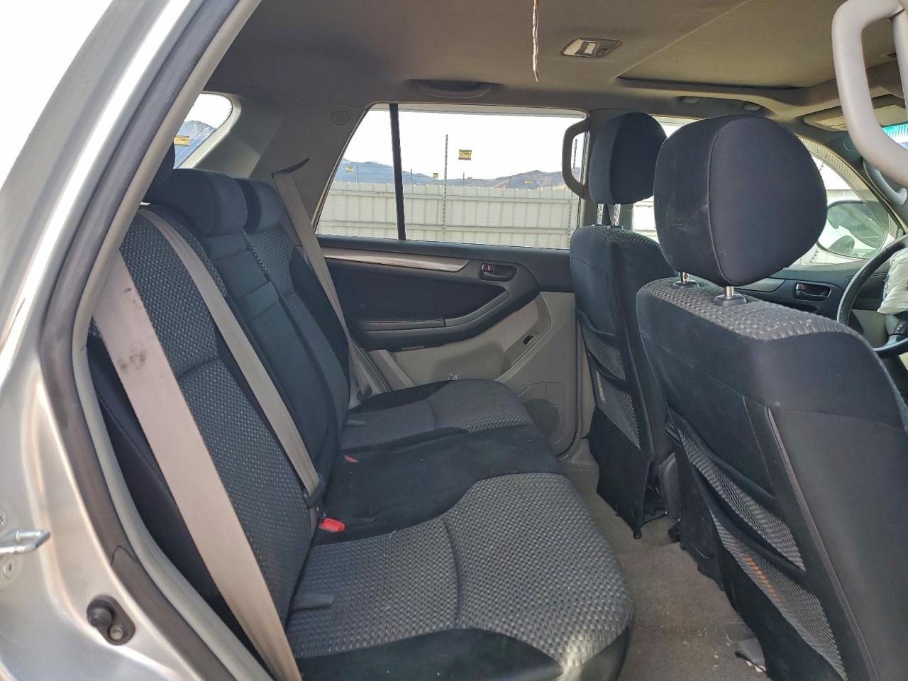 Toyota 4Runner Sr5 Image 2