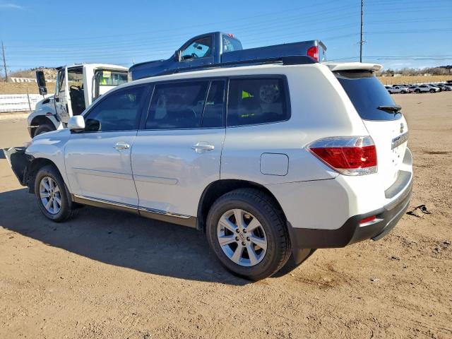 Toyota Highlander Base Image 6