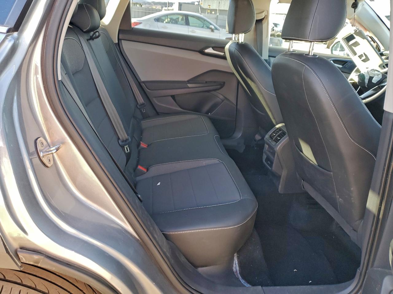 Volkswagen Taos Se Image 5