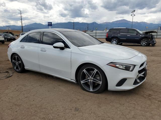 Mercedes-Benz A-Class 220 Image 2