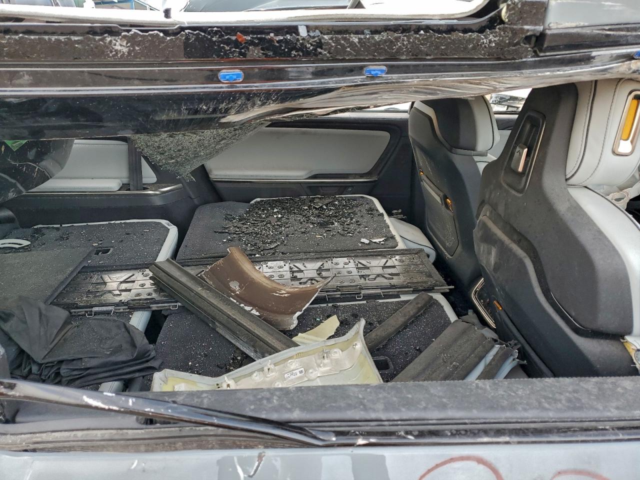 Rivian Ris Adventure Image 3