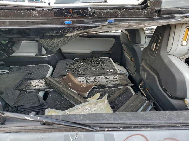 Rivian Ris Adventure Image 3