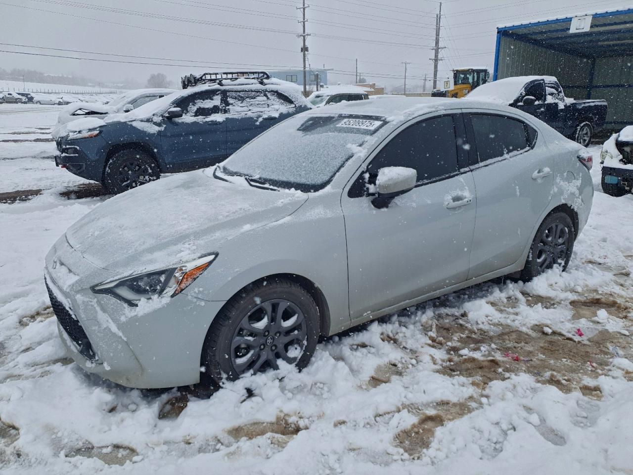 Toyota Yaris L Image 1