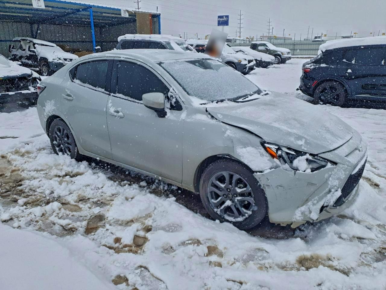 Toyota Yaris L Image 10