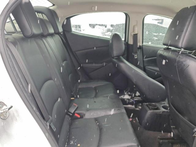 Toyota Yaris L Image 9