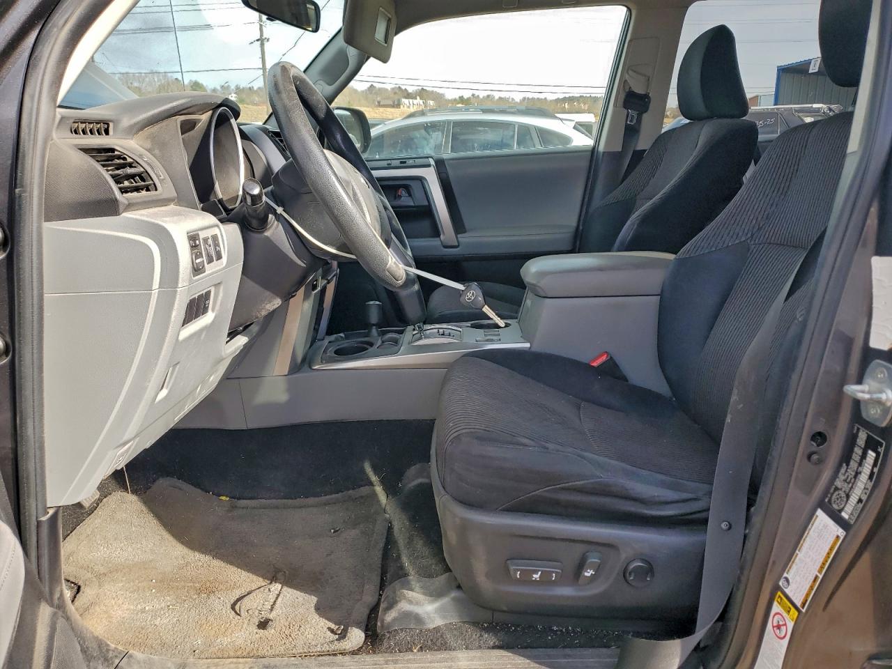 Toyota 4Runner Sr5 Image 3