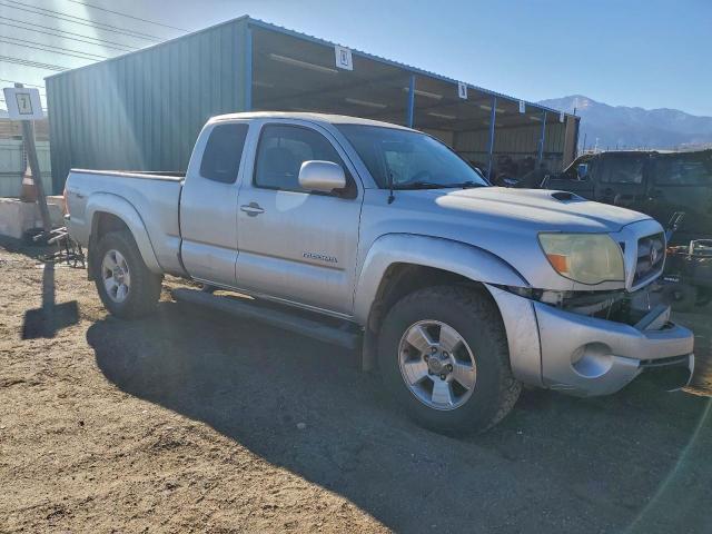 Toyota Tacoma Prerunner Access Cab Image 4