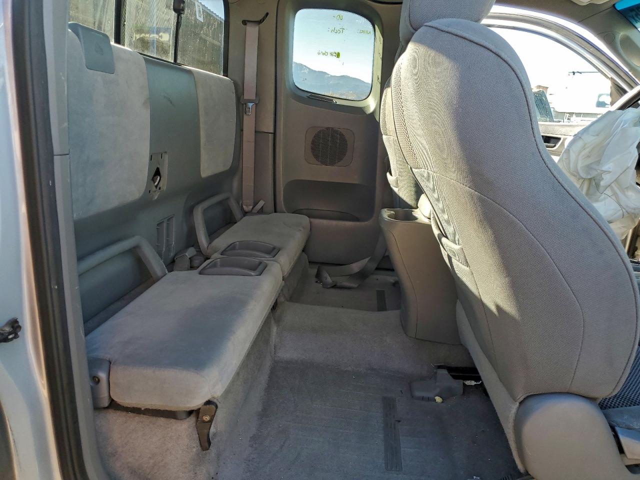 Toyota Tacoma Prerunner Access Cab Image 11