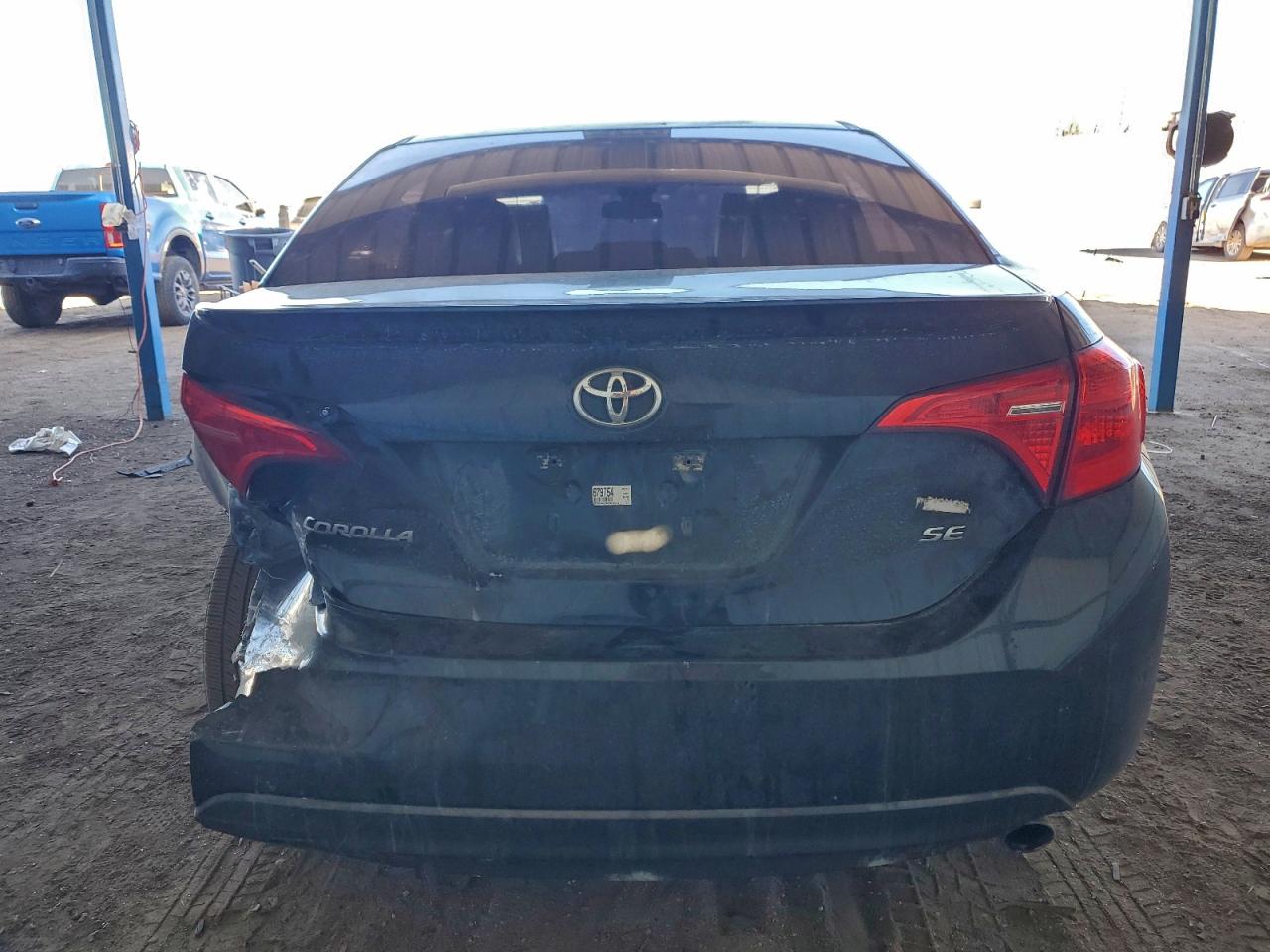 Toyota Corolla L Image 4