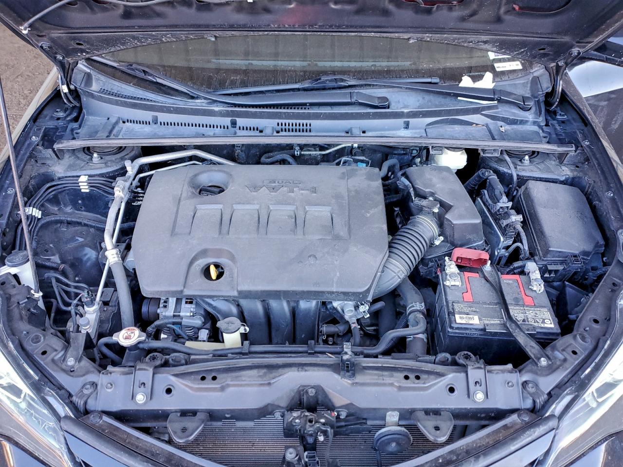 Toyota Corolla L Image 9