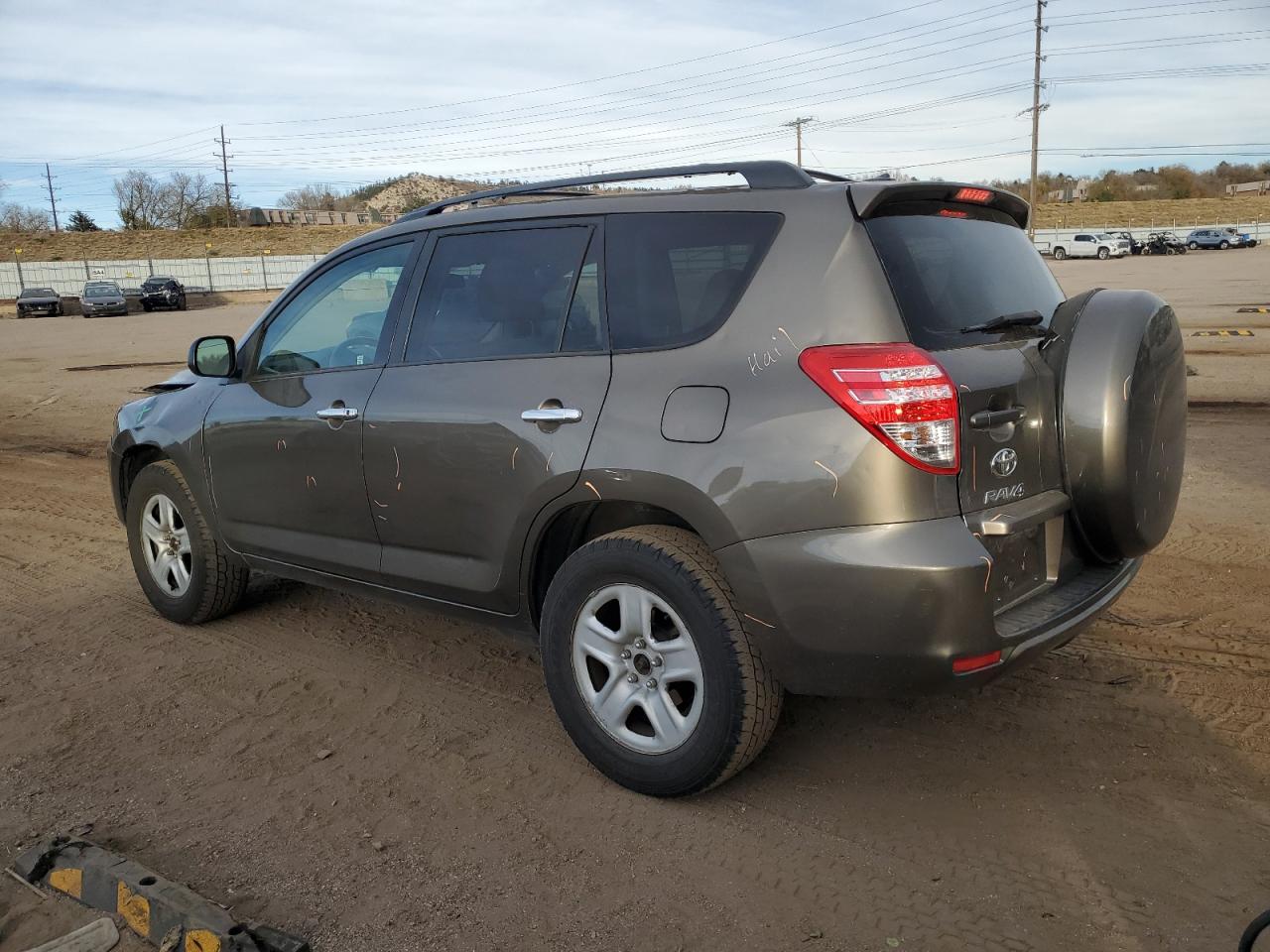 Toyota RAV4 Image 4
