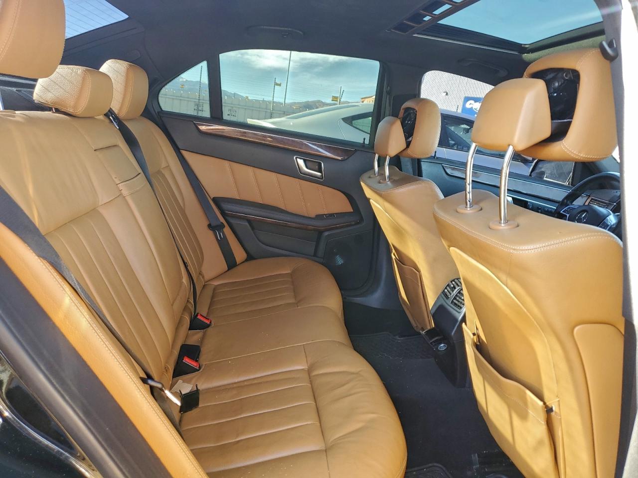 Mercedes-Benz E-Class 350 4matic Image 11