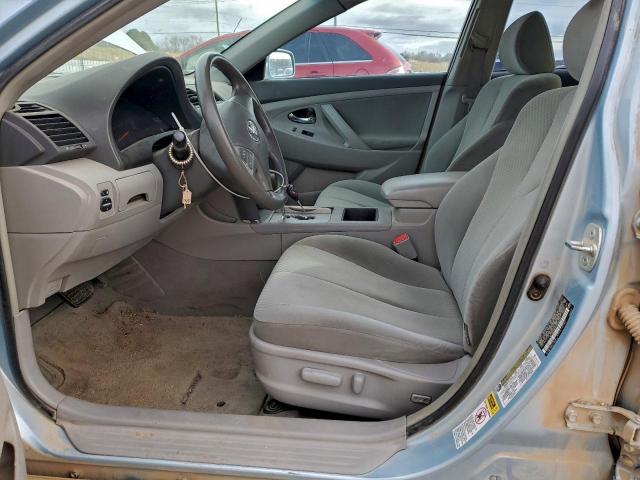 Toyota Camry Ce Image 6